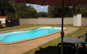 Wagon Wheel Motel & Units